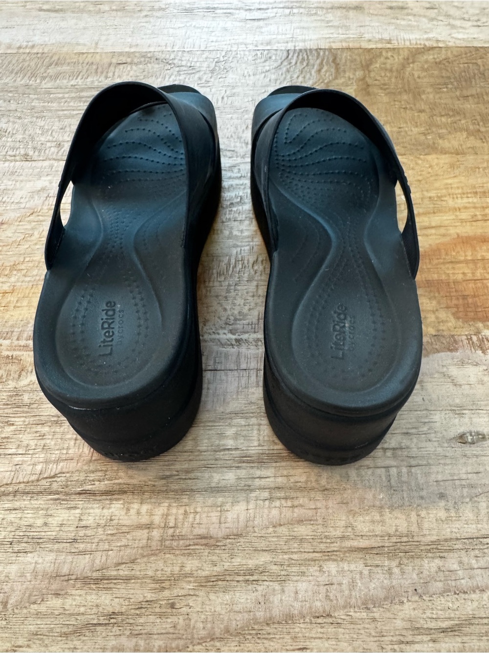 CROCS Brooklyn Low Wedge Black Sandals LiteRide Cushion size 10 - Picture 5 of 9